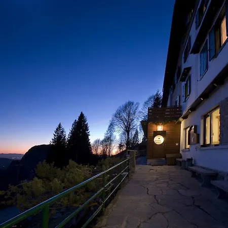 Отель Rifugio Soldanella 3*
