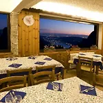 Отель Rifugio Soldanella