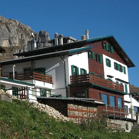 Отель Rifugio Soldanella Ballabio